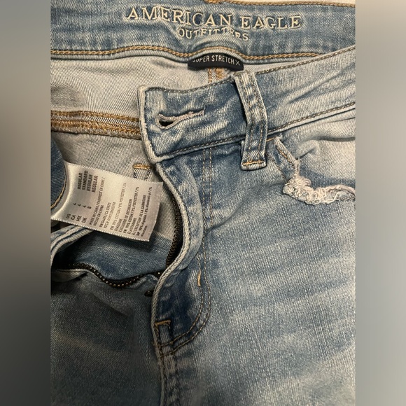 American Eagle size 4 jeans - Picture 3 of 3